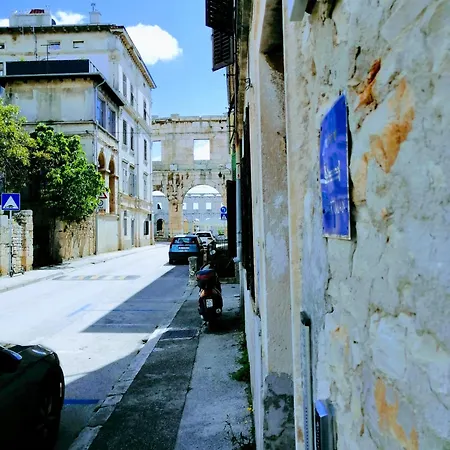 Апартаменты G1 Center Colosseum